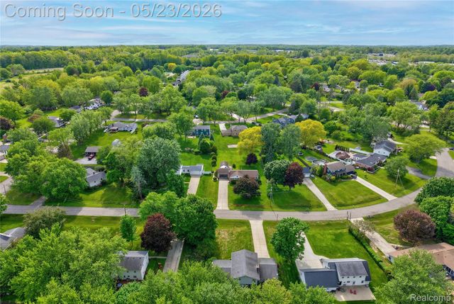 1070 Woodview Drive, Mundy Township, MI 48507