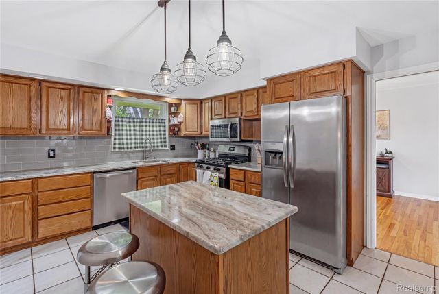 1070 Woodview Drive, Mundy Township, MI 48507