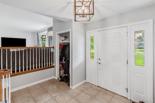 1070 Woodview Drive, Mundy Township, MI 48507