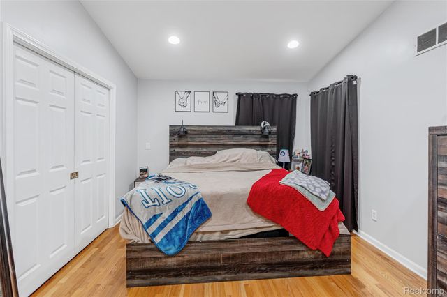 1070 Woodview Drive, Mundy Township, MI 48507