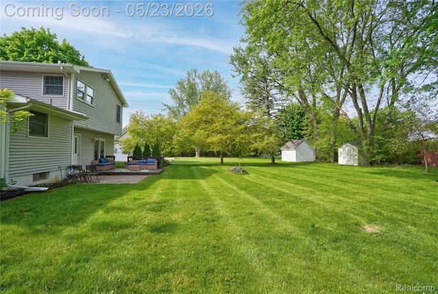 1070 Woodview Drive, Mundy Township, MI 48507