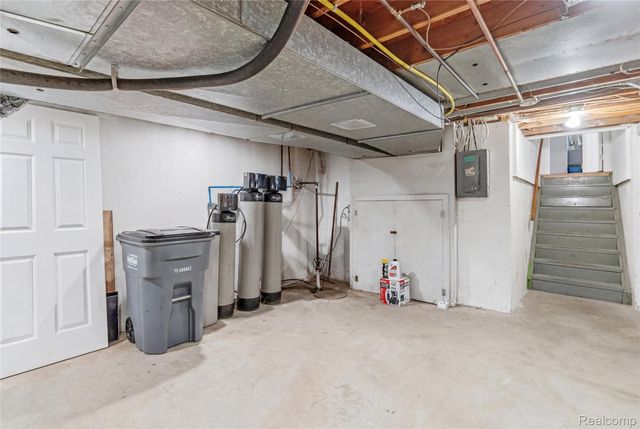 1070 Woodview Drive, Mundy Township, MI 48507