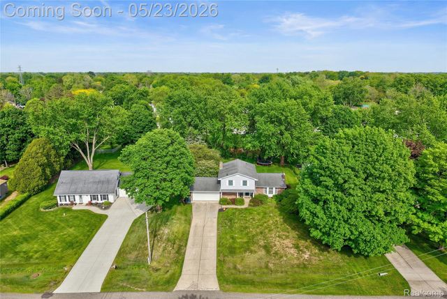 1070 Woodview Drive, Mundy Township, MI 48507