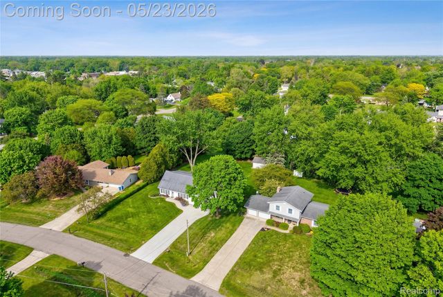 1070 Woodview Drive, Mundy Township, MI 48507