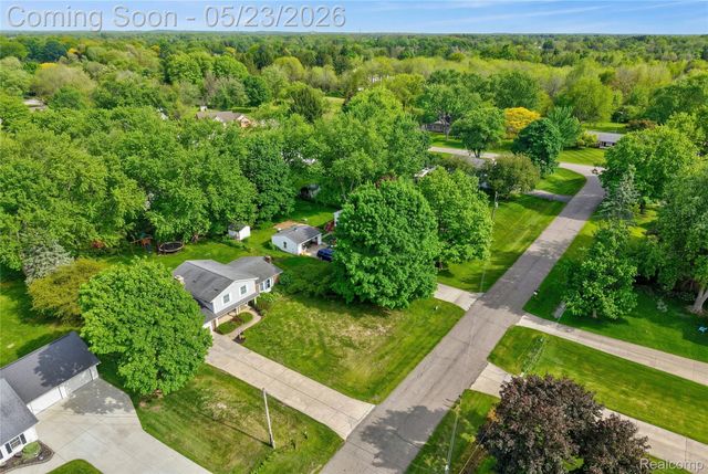 1070 Woodview Drive, Mundy Township, MI 48507