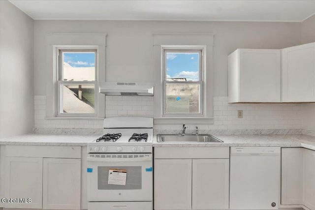 6 W Erie Street, Albany, NY 12208