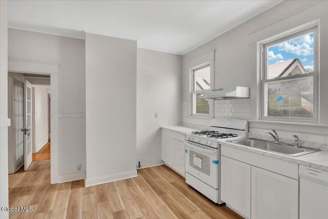 6 W Erie Street, Albany, NY 12208