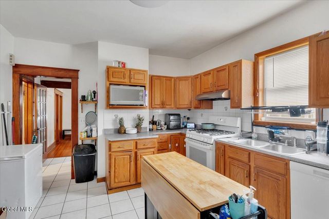 6 W Erie Street, Albany, NY 12208