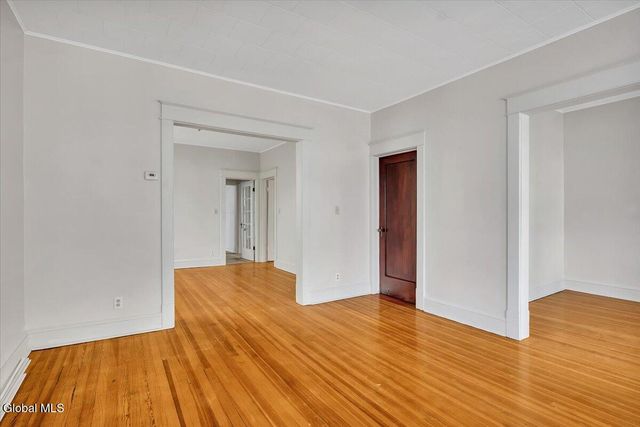 6 W Erie Street, Albany, NY 12208