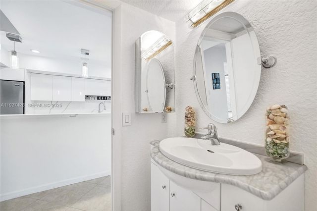 2305 Saint Andrews Rd 129, Hollywood, FL 33021