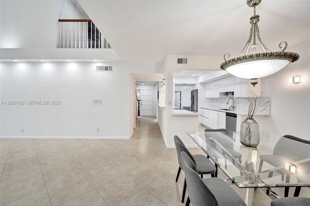 2305 Saint Andrews Rd 129, Hollywood, FL 33021