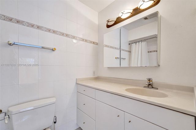 2305 Saint Andrews Rd 129, Hollywood, FL 33021