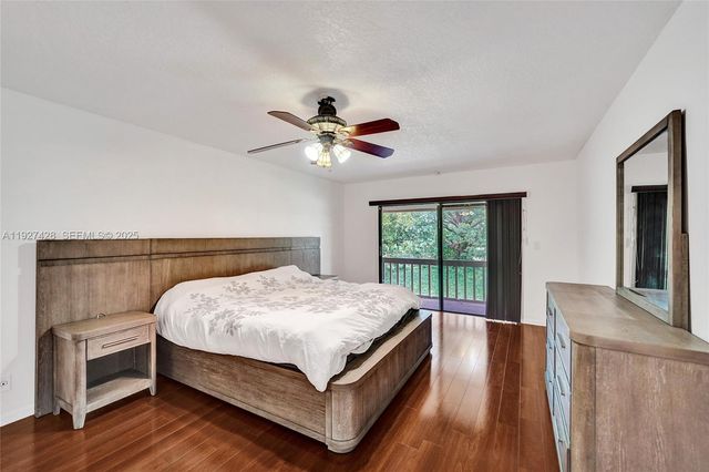 2305 Saint Andrews Rd 129, Hollywood, FL 33021