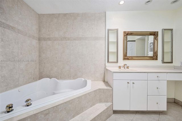 2305 Saint Andrews Rd 129, Hollywood, FL 33021