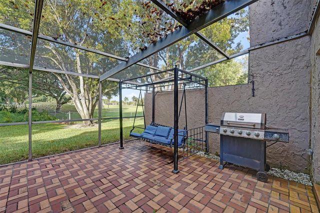 2305 Saint Andrews Rd 129, Hollywood, FL 33021