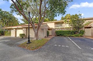 2305 Saint Andrews Rd 129, Hollywood, FL 33021