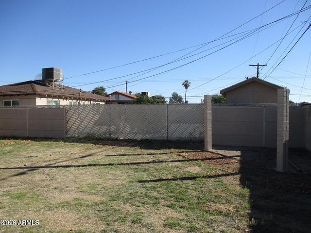 2911 W ALICE Avenue, Phoenix, AZ 85051