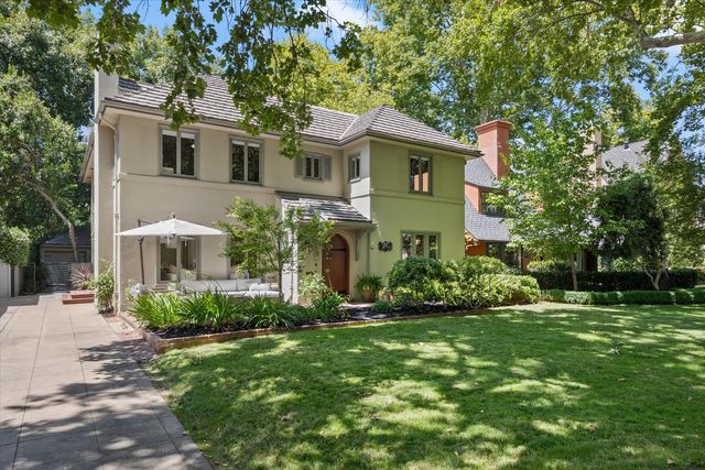 1332 40th St, Sacramento, CA 95819
