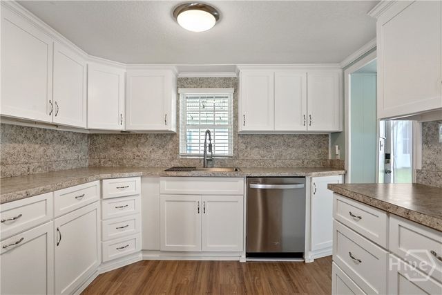 719 E 1st Street, Midway, GA 31320
