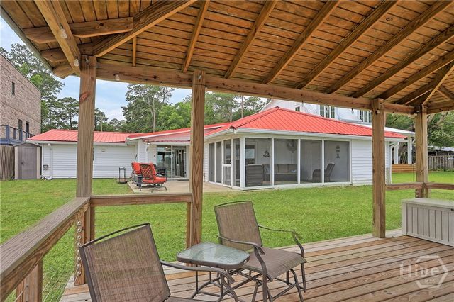 719 E 1st Street, Midway, GA 31320