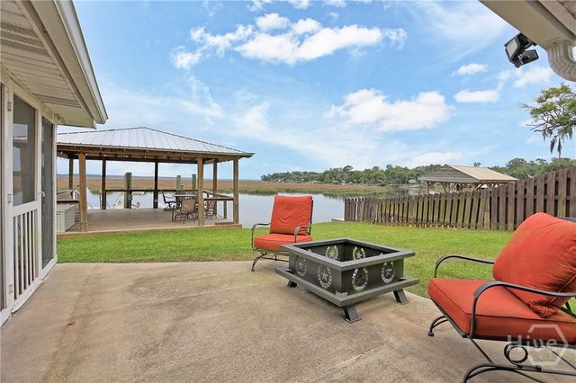 719 E 1st Street, Midway, GA 31320