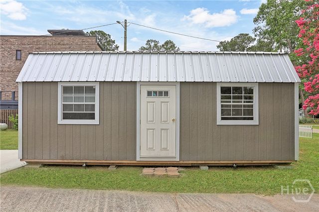 719 E 1st Street, Midway, GA 31320