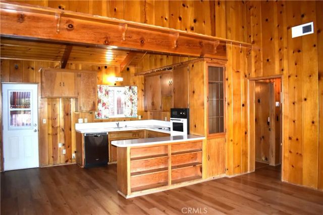 863 Edna, Wrightwood, CA 92397