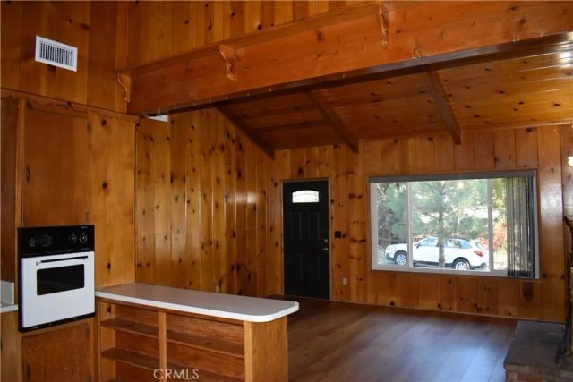 863 Edna, Wrightwood, CA 92397