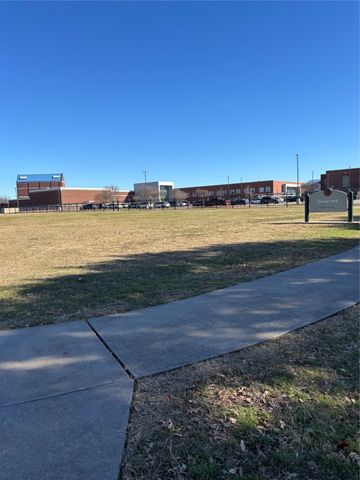 1500 W 12th Street, Dallas, TX 75208