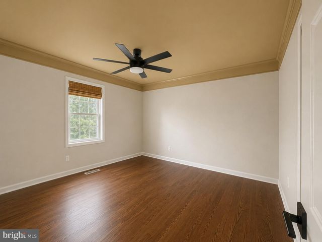 736 HILLMEADE RD, Edgewater, MD 21037