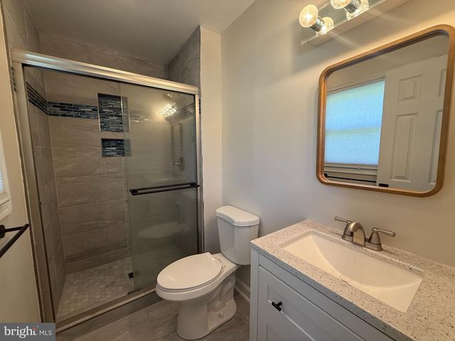736 HILLMEADE RD, Edgewater, MD 21037