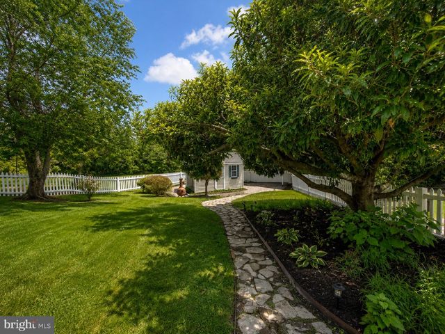 736 HILLMEADE RD, Edgewater, MD 21037