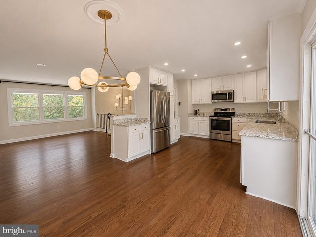 736 HILLMEADE RD, Edgewater, MD 21037