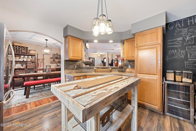 6 Cedar Street, Barnegat, NJ 08005