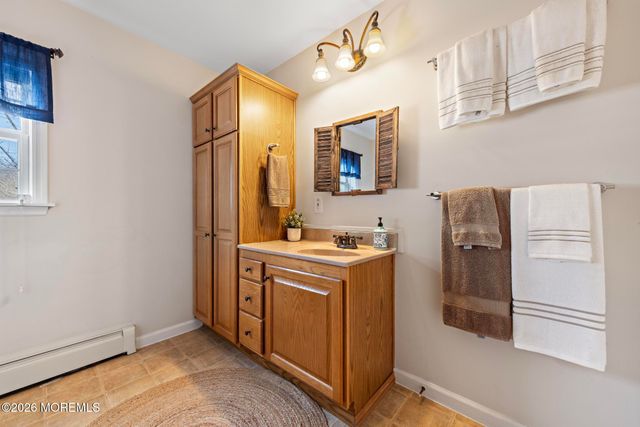 6 Cedar Street, Barnegat, NJ 08005