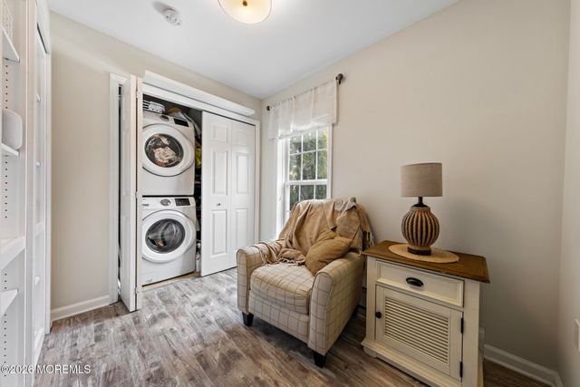 6 Cedar Street, Barnegat, NJ 08005