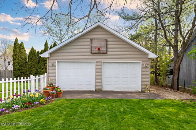 6 Cedar Street, Barnegat, NJ 08005