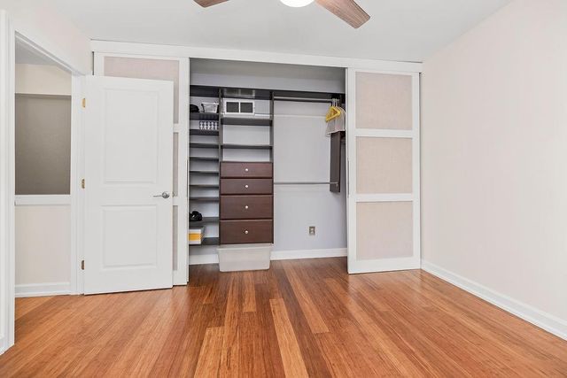221 Deerfield Lane, Lawrence, KS 66049