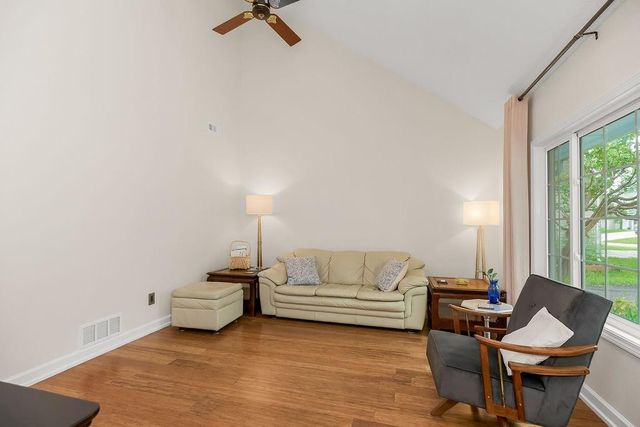 221 Deerfield Lane, Lawrence, KS 66049