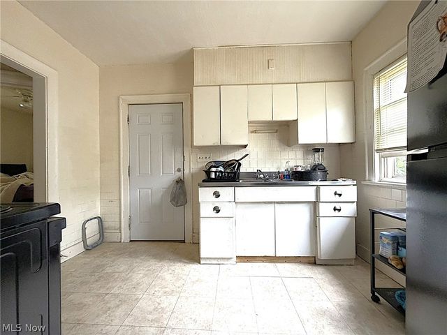 8108 Grand Division Avenue, Garfield Heights, OH 44125