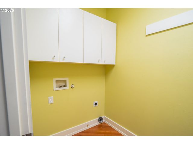 278 ROCKRIDGE Ct, Eugene, OR 97405