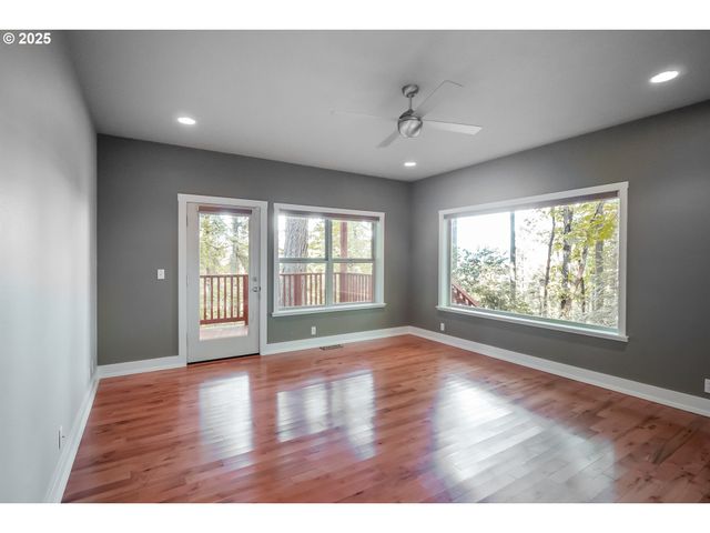 278 ROCKRIDGE Ct, Eugene, OR 97405