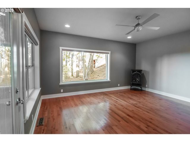 278 ROCKRIDGE Ct, Eugene, OR 97405