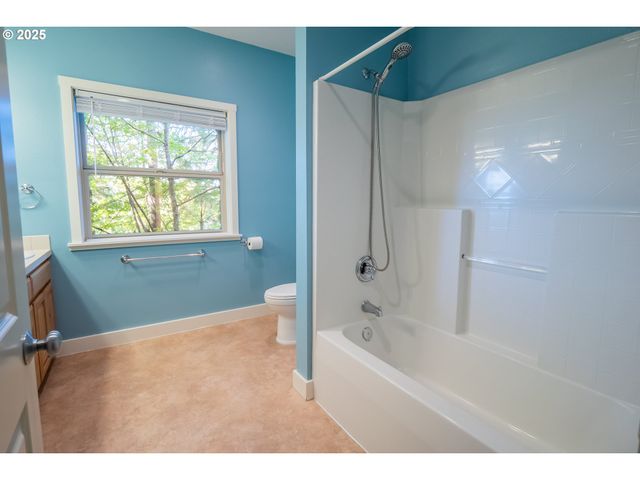 278 ROCKRIDGE Ct, Eugene, OR 97405