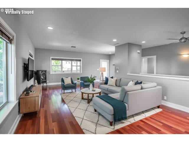 278 ROCKRIDGE Ct, Eugene, OR 97405