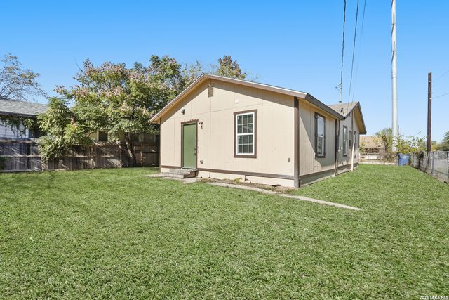 2202 Perez, San Antonio, TX 78207
