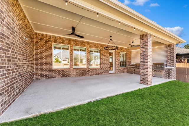 222 Sunrise Canvas Drive, Conroe, TX 77318