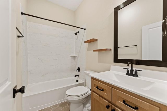 222 Sunrise Canvas Drive, Conroe, TX 77318