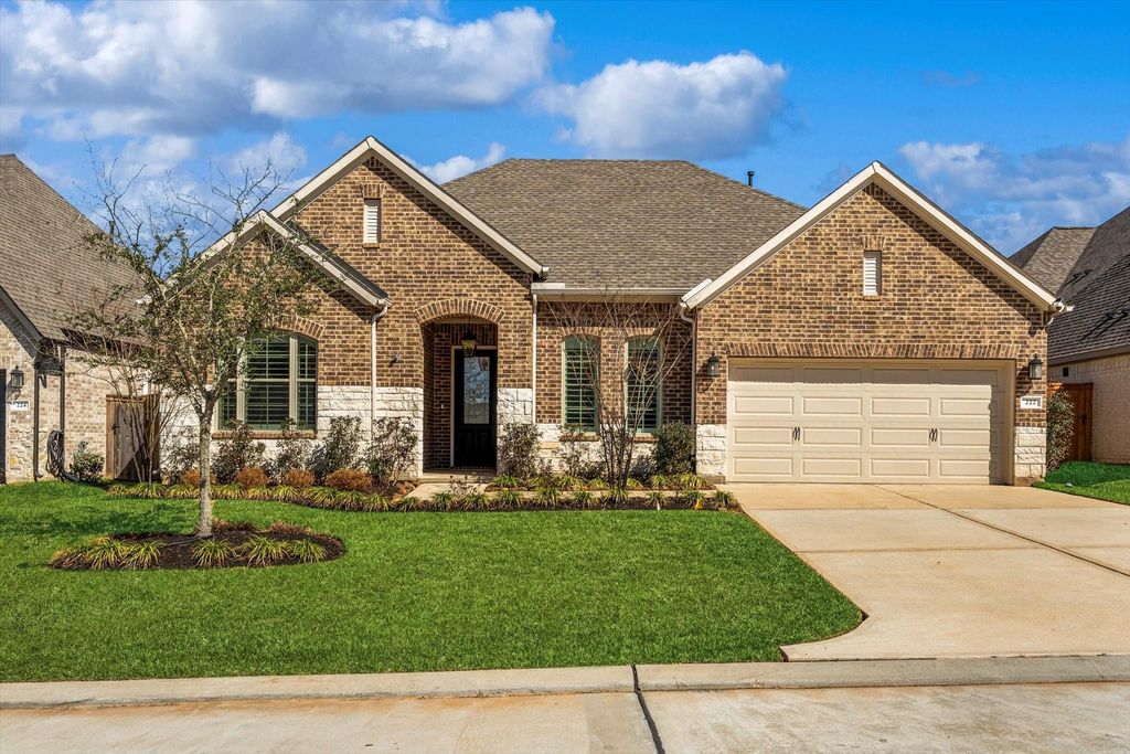 222 Sunrise Canvas Drive, Conroe, TX 77318