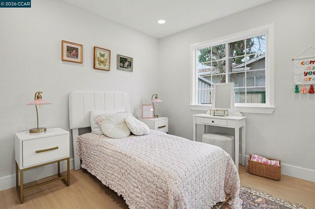 1522 Thornwood Dr, Concord, CA 94521